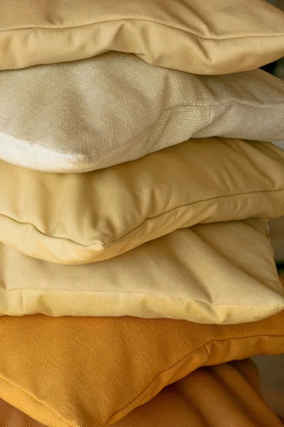 Beżowe poduszki — Zdjęcie stockowe