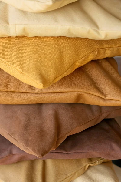 Ciemne poduszki — Zdjęcie stockowe