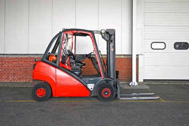 Red forklifter clipart