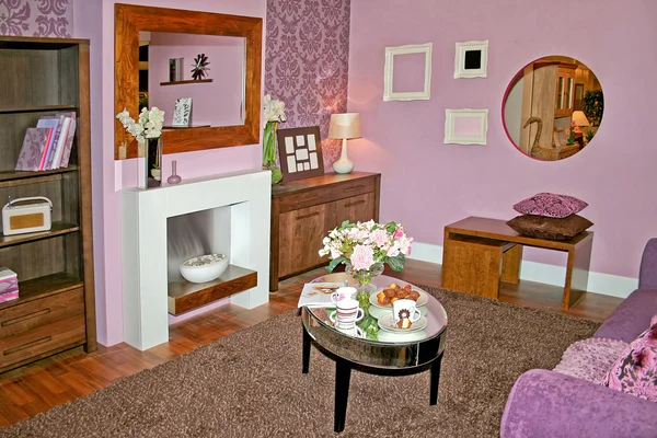 Pokój fiolet — Zdjęcie stockowe