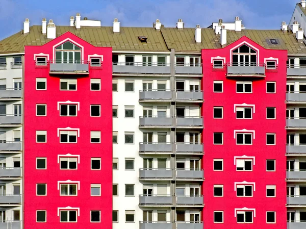 Rode gebouw — Stockfoto