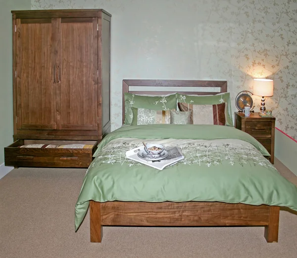 Houten slaapkamer — Stockfoto