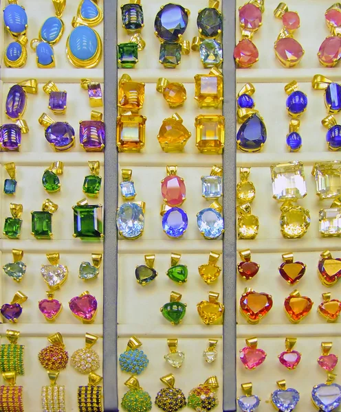 Κρεμαστά κοσμήματα διαμαντιών — Φωτογραφία Αρχείου