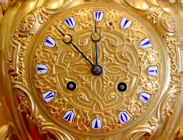 Relógio dourado — Fotografia de Stock