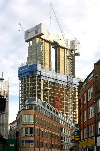 Wolkenkrabber bouw — Stockfoto