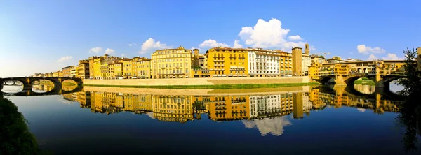 Florencie řeky Arno — Stock fotografie