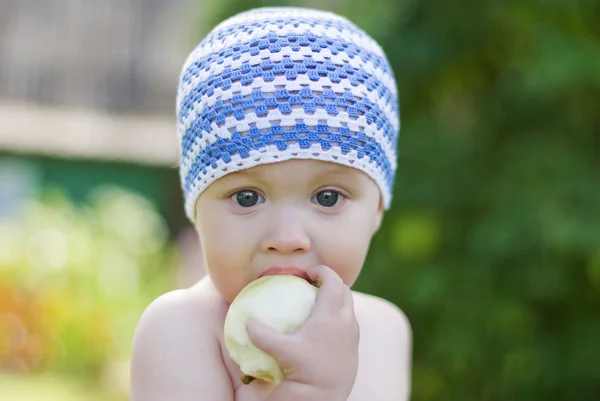 Chlapec s apple — Stock fotografie