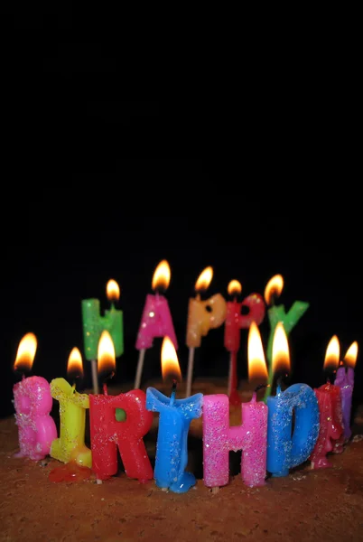 Zadowolony urodziny świec i ciasto — Zdjęcie stockowe