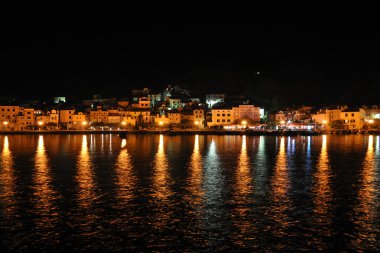 gece Hırvat marina