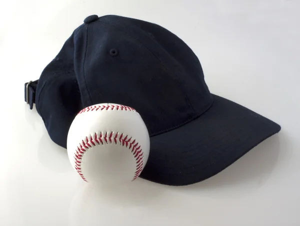 Baseball and hat — Stock Photo, Image