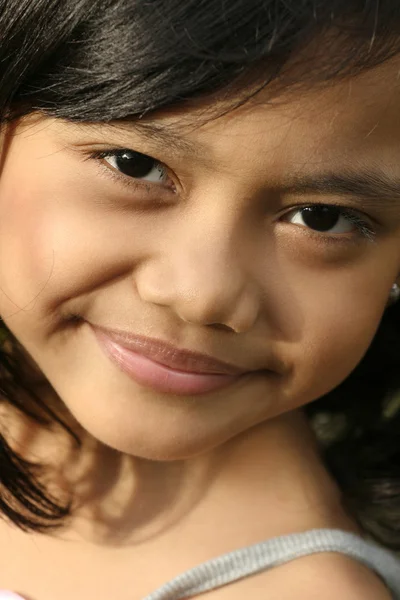 Smiling Asina little girl — Stock Photo, Image
