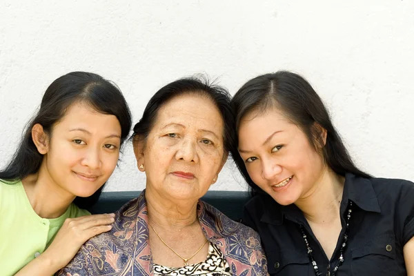 Família asiática geração de mulheres — Fotografia de Stock