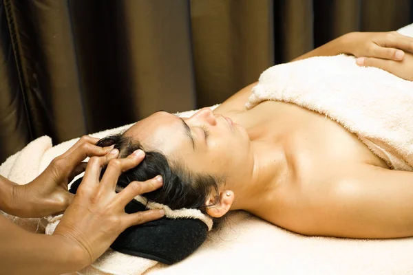 Woman massage treatment — Stock Photo, Image