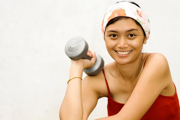 Gelukkig fitness Aziatische jonge vrouw — Stockfoto