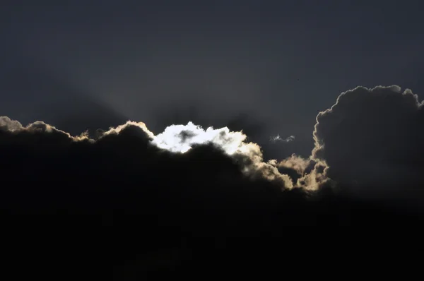 Dunkler launischer Himmel — Stockfoto