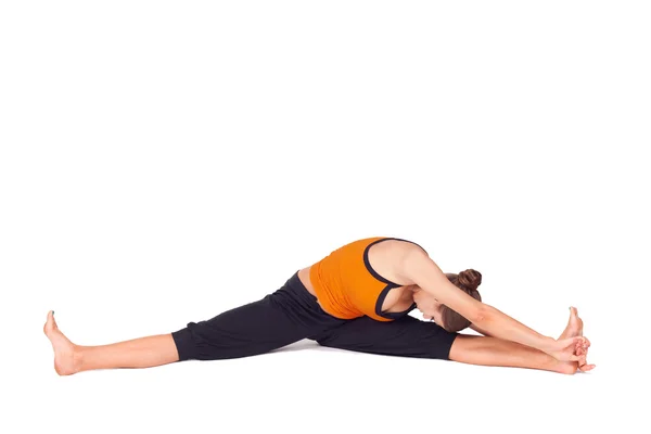 Passen vrouw beoefenen van yoga — Stockfoto