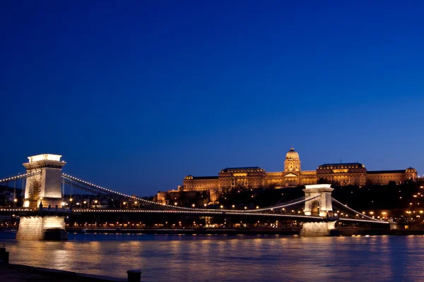 ブダペストにナイトライト — ストック写真