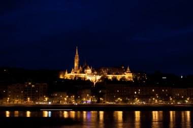 Budapeşte 'de gece ışıkları