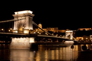 Budapeşte 'de gece ışıkları