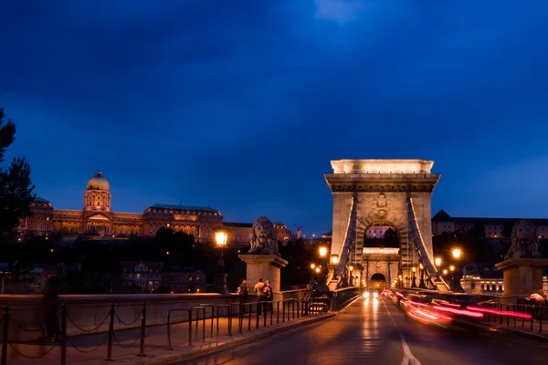 Yövalot Budapestissa — kuvapankkivalokuva
