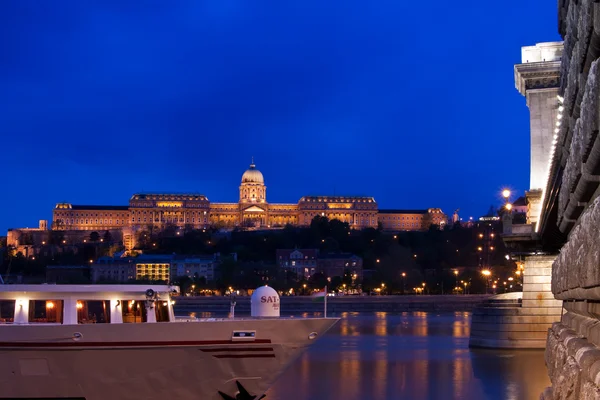 Ночные огни Будапешта — стоковое фото