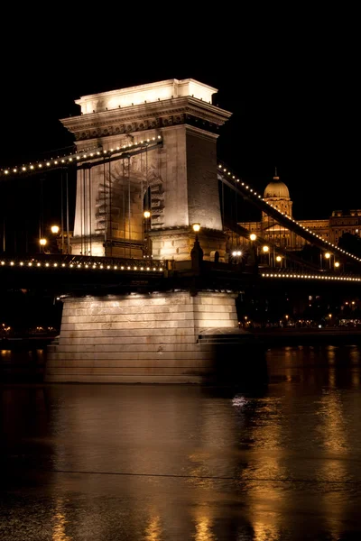Lampu malam di Budapest — Stok Foto