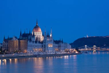 Budapeşte-Macaristan 'da gece ışıkları