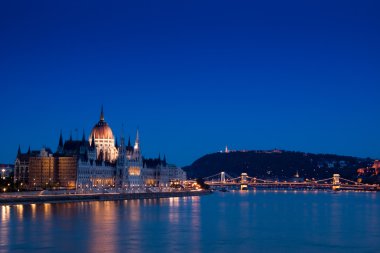 Budapeşte-Macaristan 'da gece ışıkları