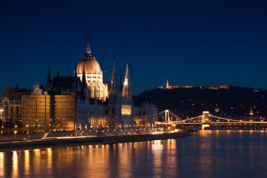 Budapeşte-Macaristan 'da gece ışıkları