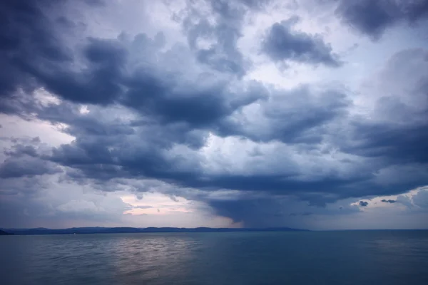 Tempesta sul lago Balaton-Ungheria — Foto Stock