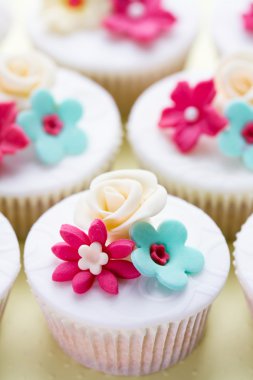 Wedding cupcakes clipart