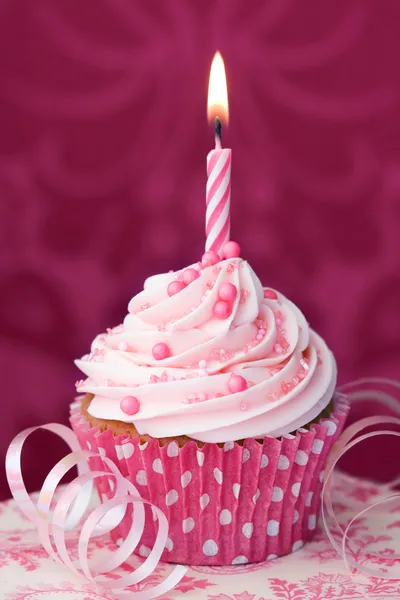Cupcake d'anniversaire rose — Photo