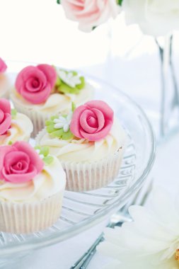 Rose cupcakes clipart