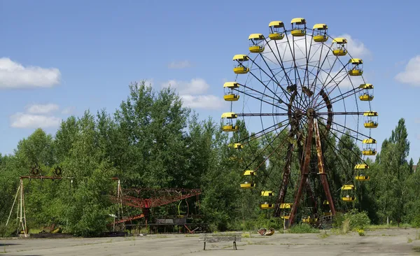 Aire de jeux pour enfants en Chornobyl — Photo