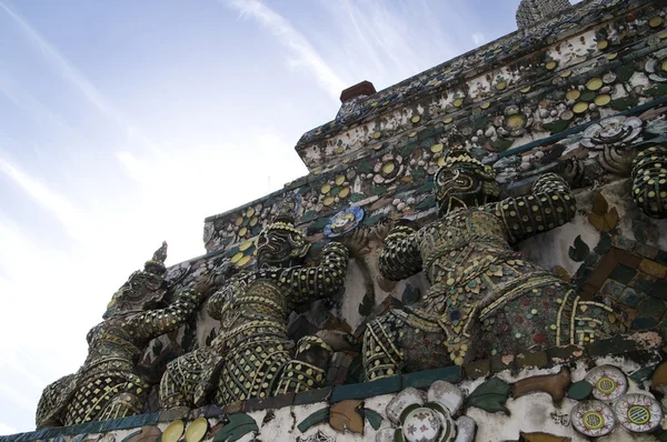 Wat arun - der Tempel der Morgenröte — Stockfoto