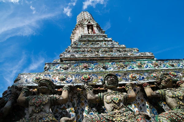 Wat arun - the temple of the dawn — Stock Photo, Image