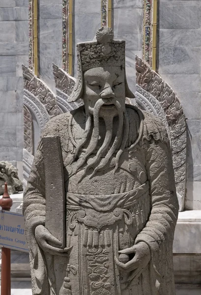 传统泰国雕像在宏伟的宫殿 — 图库照片
