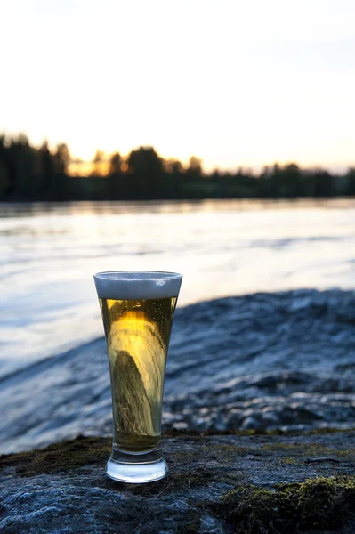 Západ slunce pivo — Stock fotografie