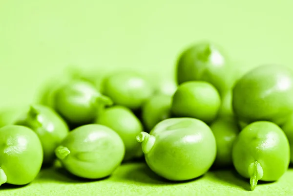 Свіжий зелений горох овочевий — стокове фото