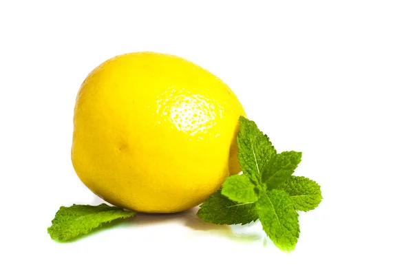 stock image Isolated lemons with leaves