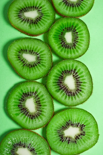 Slices of kiwi — Stock Photo, Image