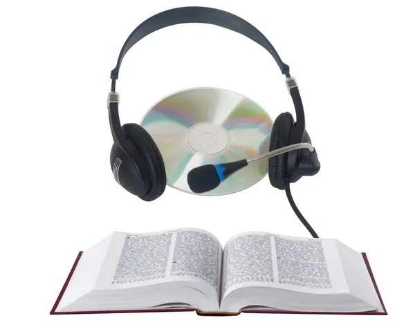 Sluchátka a mikrofon a kniha — Stock fotografie