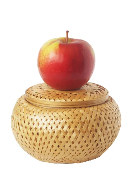 Küçük bir kutu ve bir elma — Stok fotoğraf