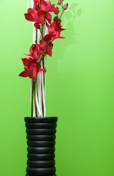 Vaas en bloemen — Stockfoto