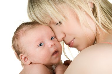 Gelukkig moeder met haar babyjongen