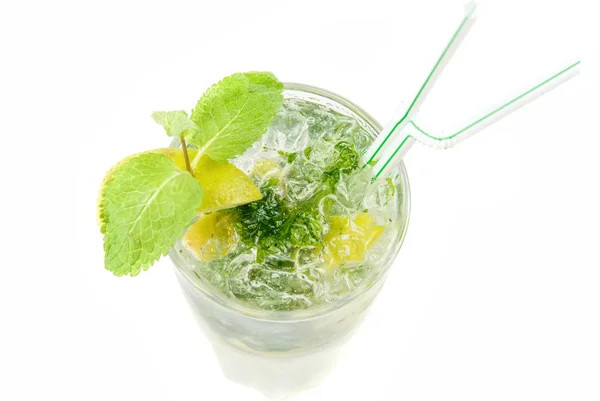 Mojito alcohol verse cocktail close-up — Stockfoto