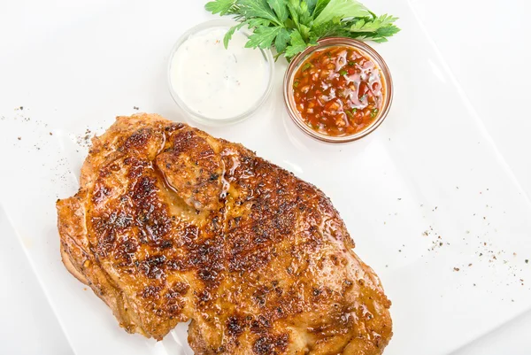 Delicious grilled chicken — Zdjęcie stockowe