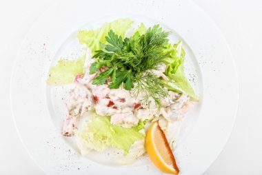 Deniz ürünleri salatası