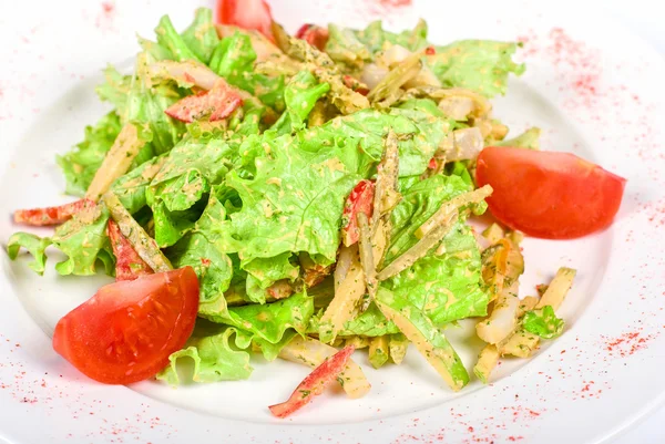 Salade van inktvis met gebraden kip — Stockfoto