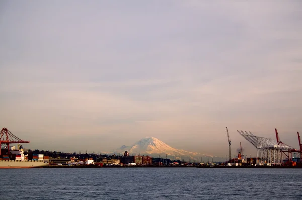 stock image Mount Rainier and Port of Seattle